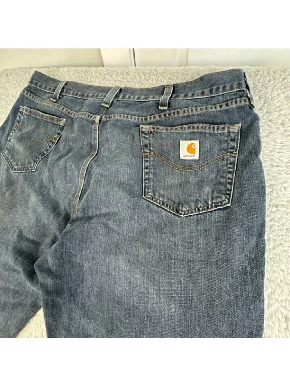 Carhartt Mens Relaxed Fit Blue Denim Jeans 42x32 Classic Workwear Durable USA